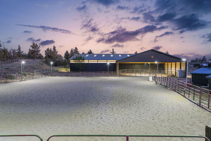 Property Photo: 22500 Alfalfa Market Road OR 97701