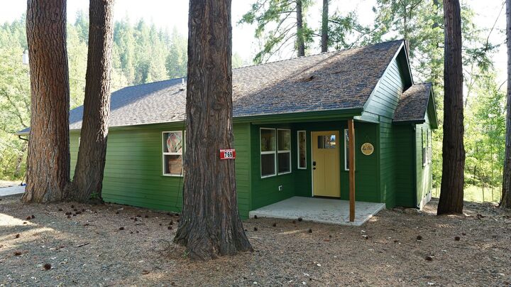Property Photo: 769 Mather Road OR 97536