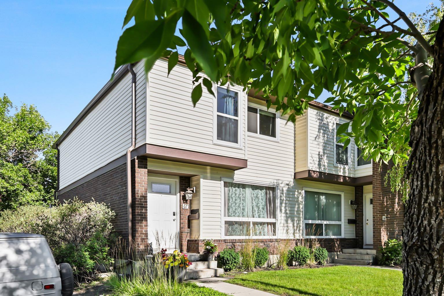 Property Photo: 5625 Silverdale Drive NW 67 AB T3B 4N5