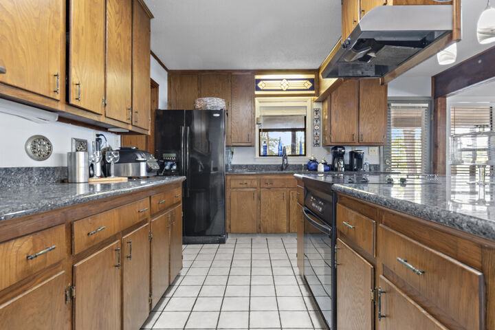 Property Photo:  663 Falcon Dr  LA 71429 