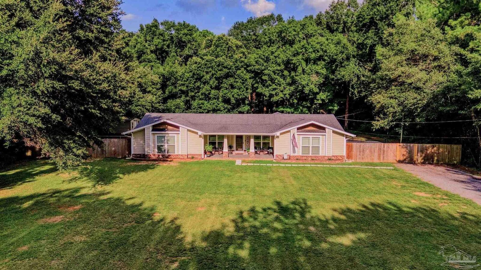 Property Photo:  6500 Chumuckla Hwy  FL 32571