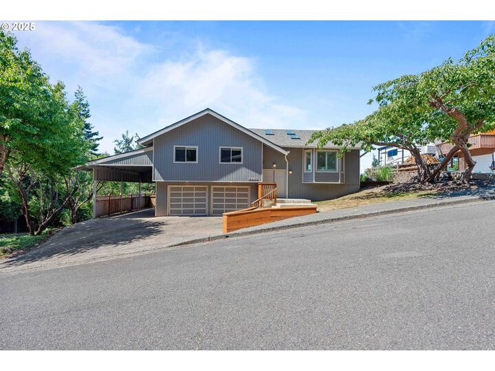 2460 Stephanie Ln  North Bend OR 97459 photo