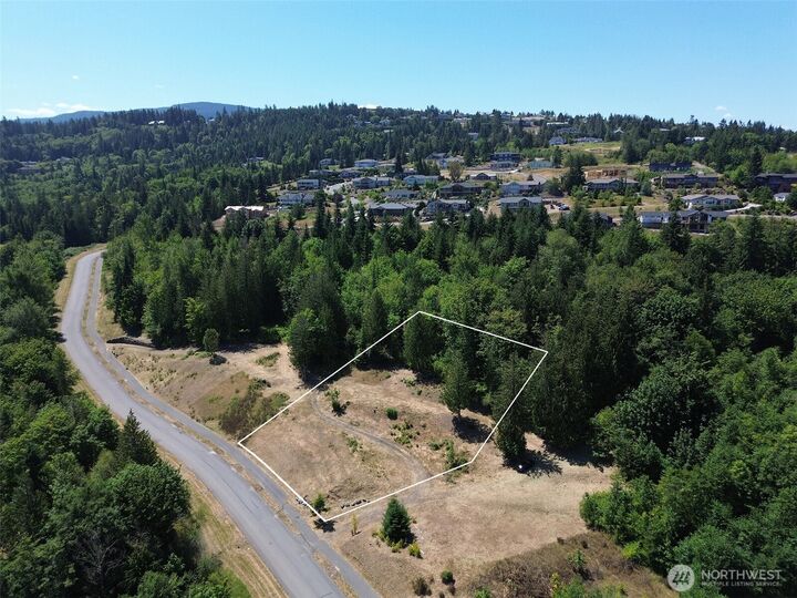 Property Photo: 310 Solana Parkway WA 98382