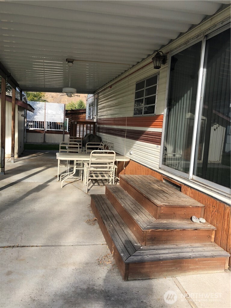 Property Photo: 8818 Crescent Bar Road NW 117 WA 98848