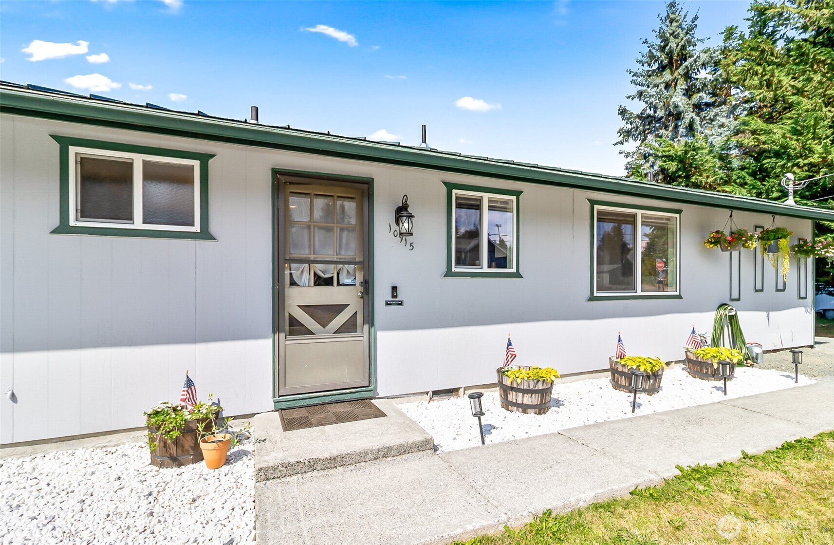 Property Photo: 10915 28th St NE WA 98258