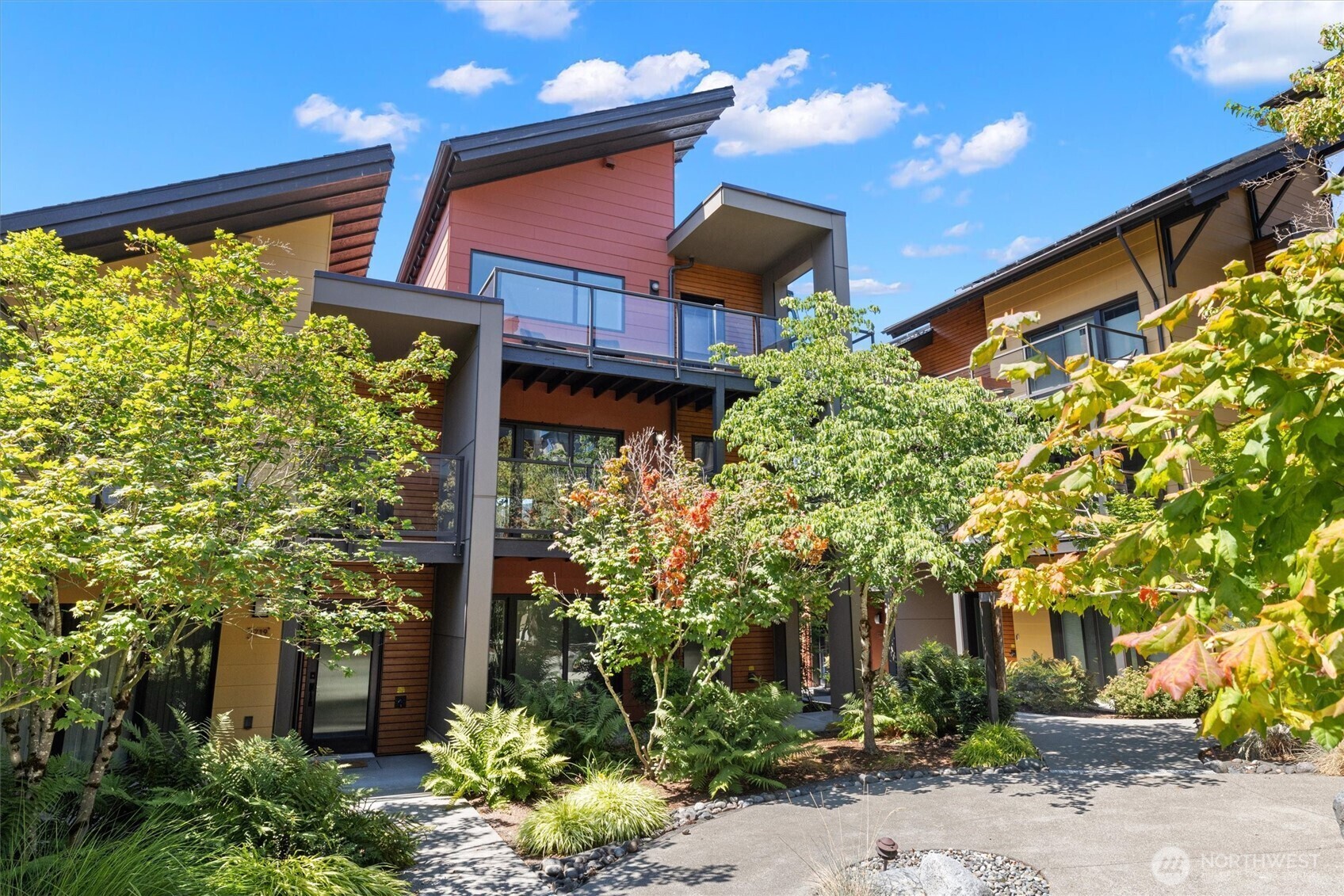 Property Photo: 1723 9th Place NE WA 98029