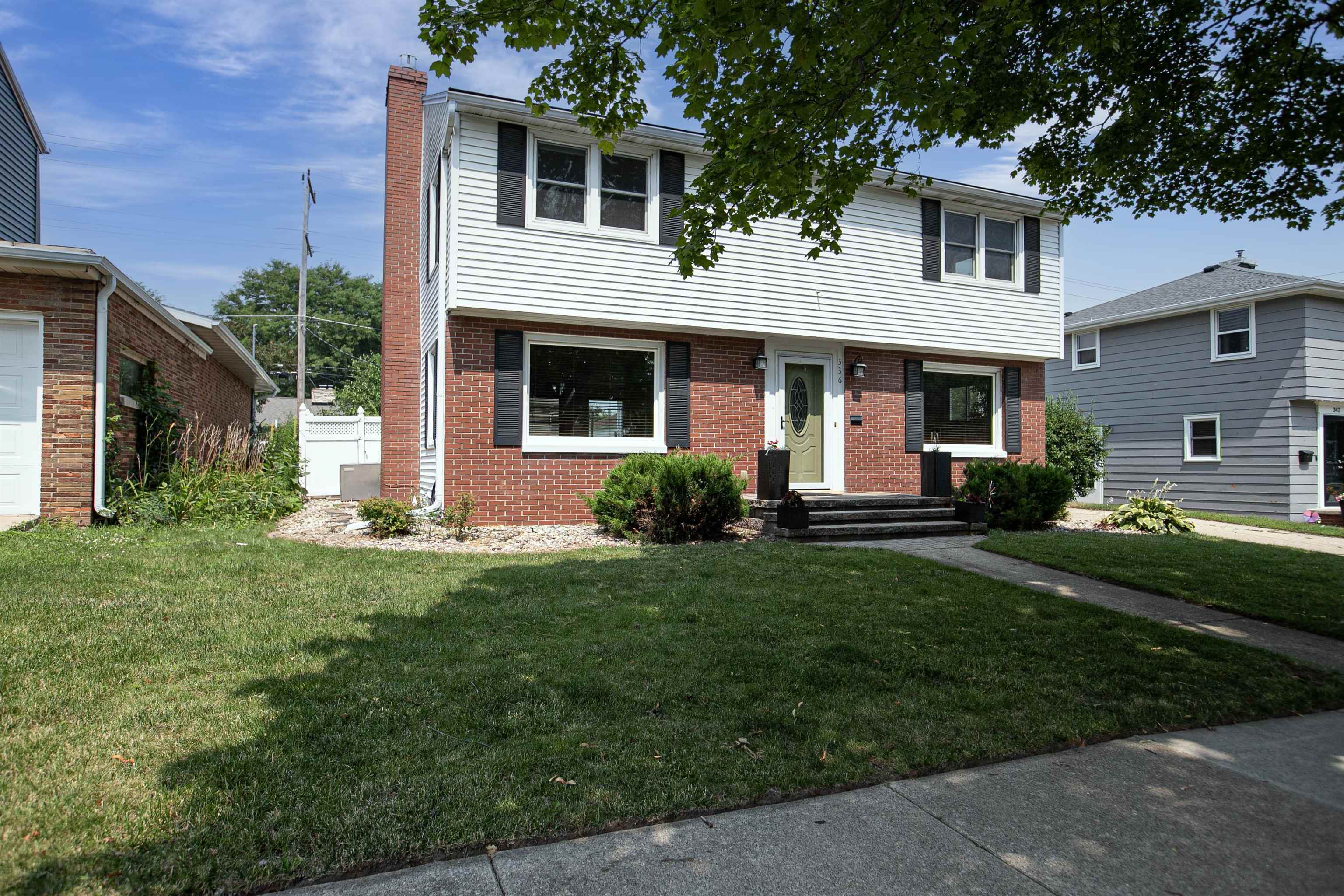 Property Photo: 336 E Pershing Street WI 54911