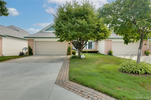 Property Photo:  923 Dockside Drive 15  MI 48060 