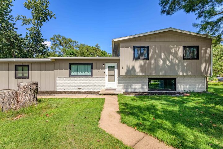 Property Photo: 8202 E Morningside St KS 67207-1127