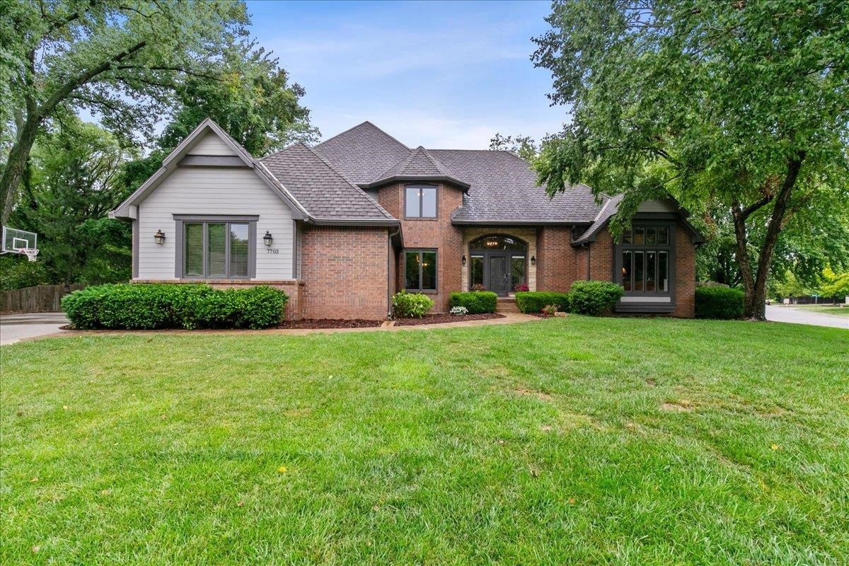 Property Photo: 7703 E Oneida Ct KS 67206