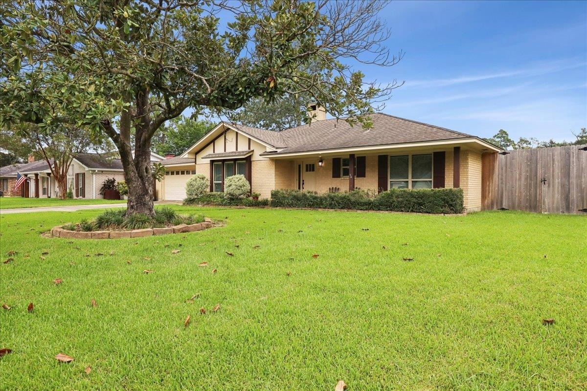Property Photo: 1370 Sheridan Ln. TX 77706
