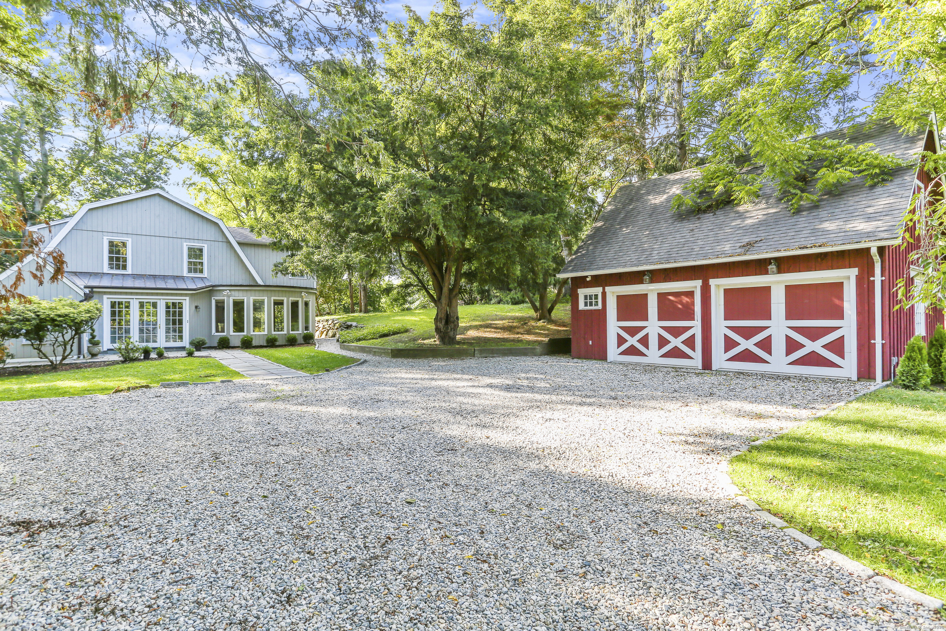 Property Photo:  112 Hillspoint Road  CT 06880 