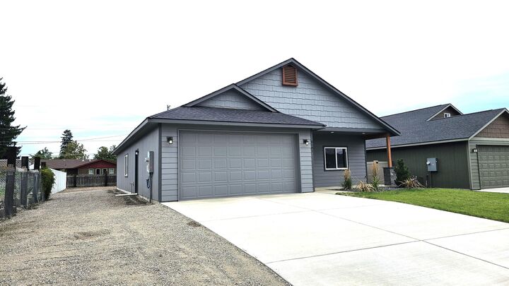 Property Photo:  8101 E Baldwin Ave  WA 99212 
