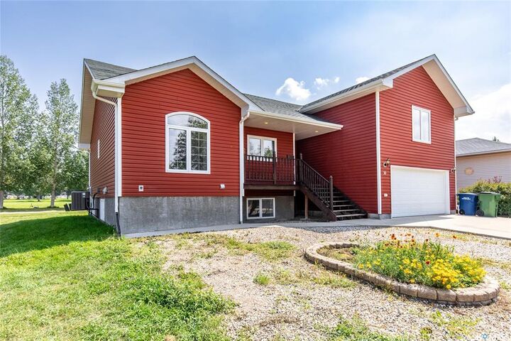 Property Photo:  30 Carrington Drive  SK S6K 1C2 