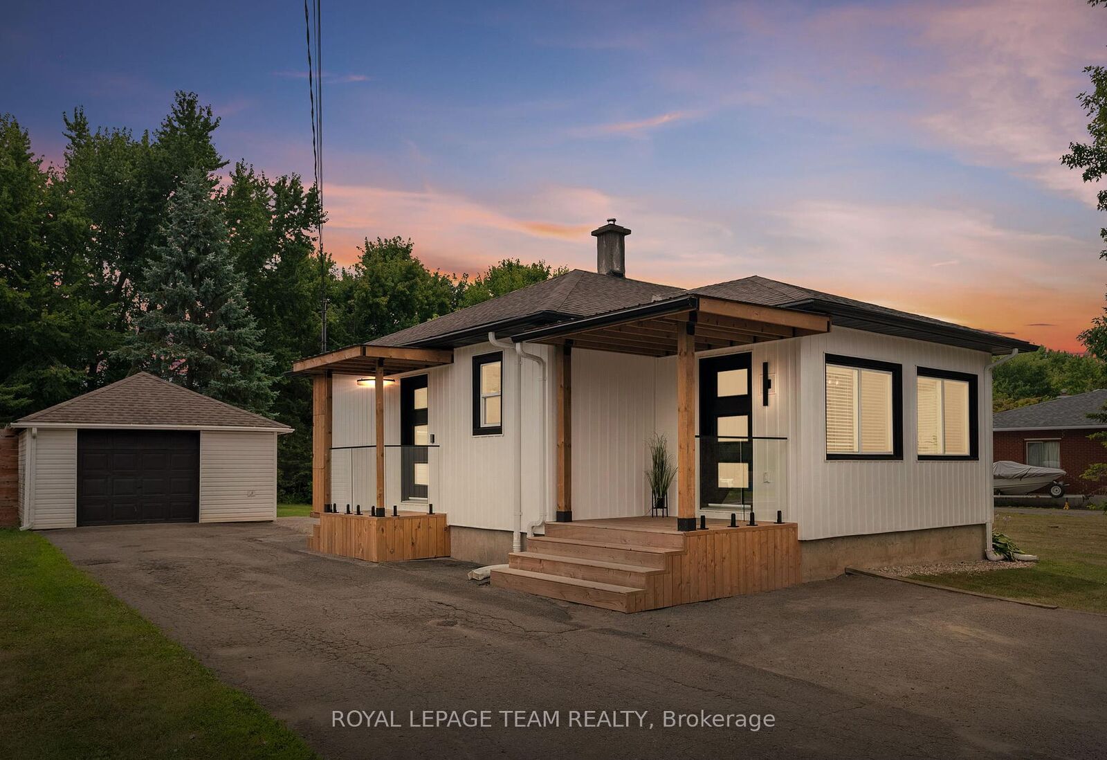 Property Photo:  8108 Victoria Street  ON K0A 2P0 