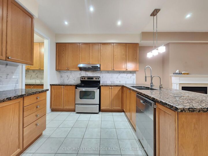 Property Photo: 10504 Victoria Square Boulevard ON L6C 0A3