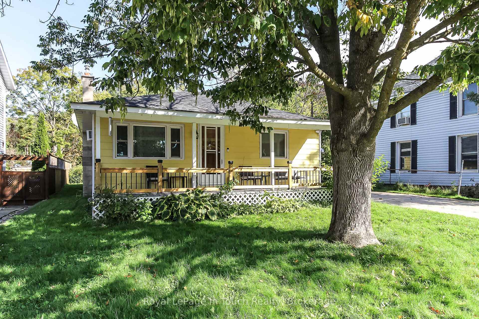 Property Photo: 27 Peel Street ON L9M 1A5