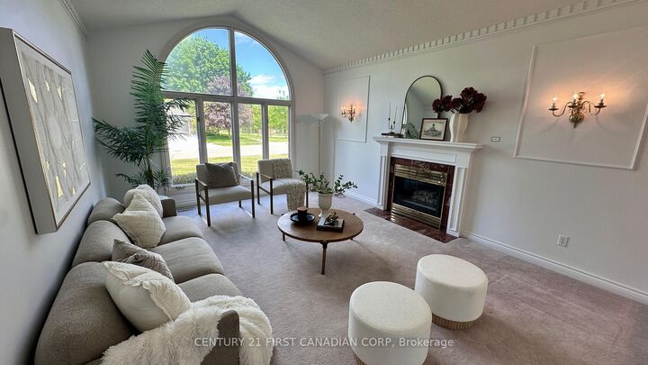 Property Photo: 212 Timber Drive ON N6K 4B6