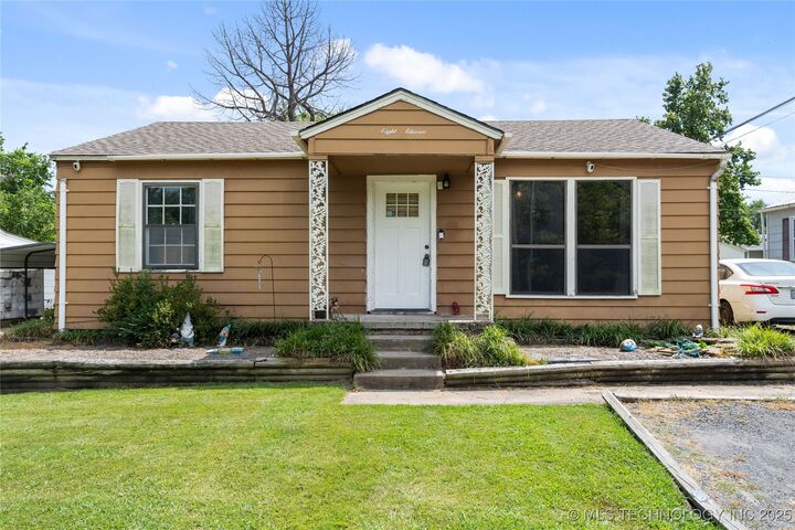 811 Cromwell Avenue  Muskogee OK 74403 photo