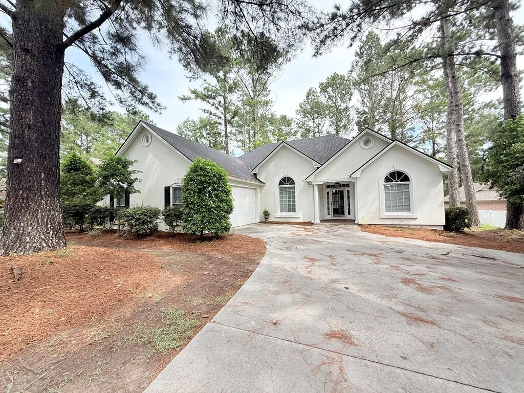 Property Photo: 4449 Huntington Pointe GA 31602