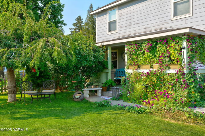 Property Photo: 1106 Buwalda Ln WA 98901