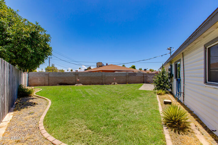 Property Photo:  5657 N 39th Avenue  AZ 85019 