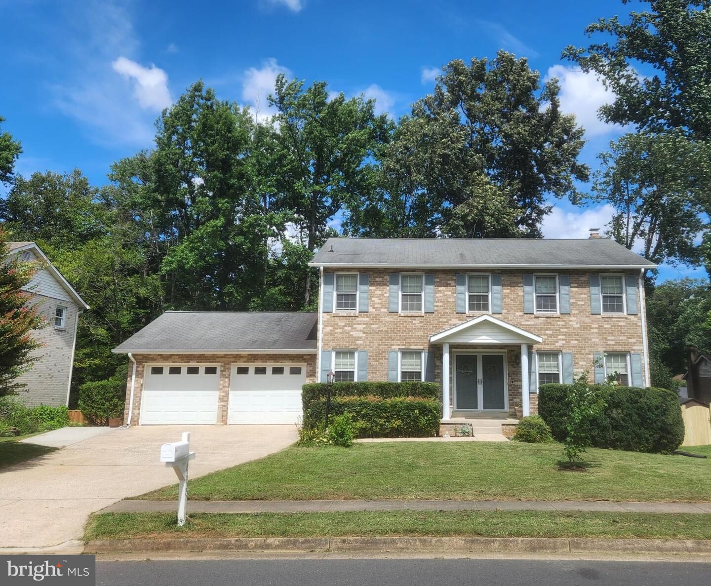Property Photo: 6609 Degen Drive VA 22015