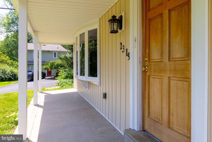 Property Photo: 2319 Lakeview Drive PA 19067