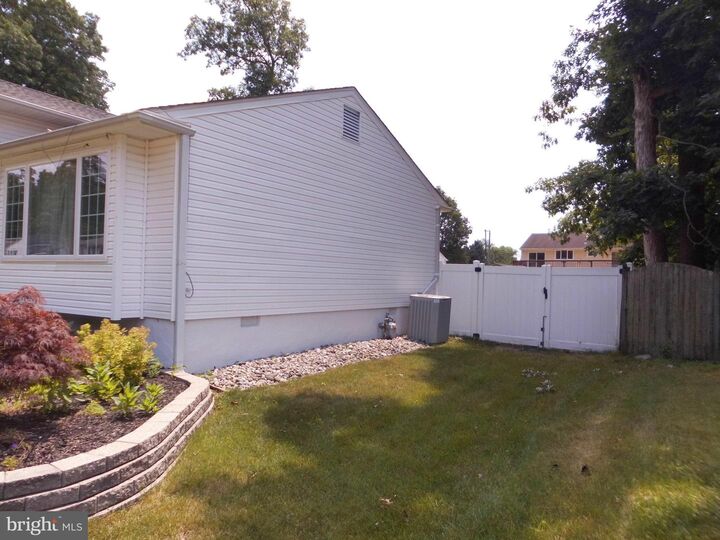 Property Photo:  124 Sherwood Drive  NJ 08012 