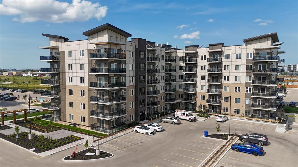 635 Ballantrae Drive  Winnipeg MB R3T 6K4 photo