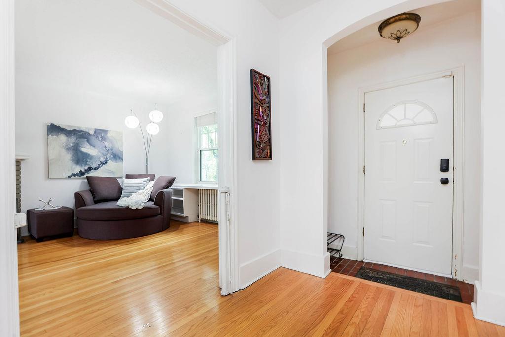 Property Photo:  338 Elm Street  MB R3M 3P2 