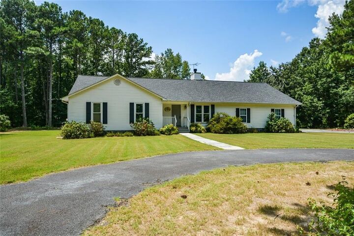 Property Photo: 4375 Highway 92 GA 30135
