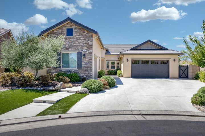 2027 E Pin High Drive  Fresno CA 93730 photo