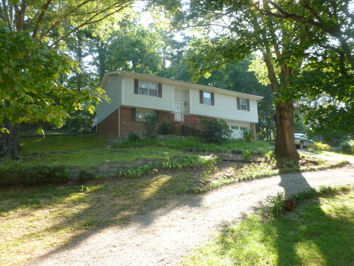 Property Photo:  1303 Thrasher Pike  TN 37343 