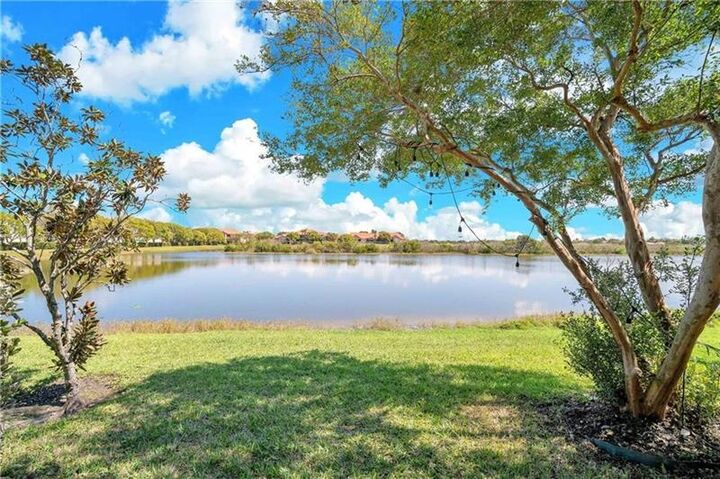 Property Photo: 211 SW 120th Ave FL 33025