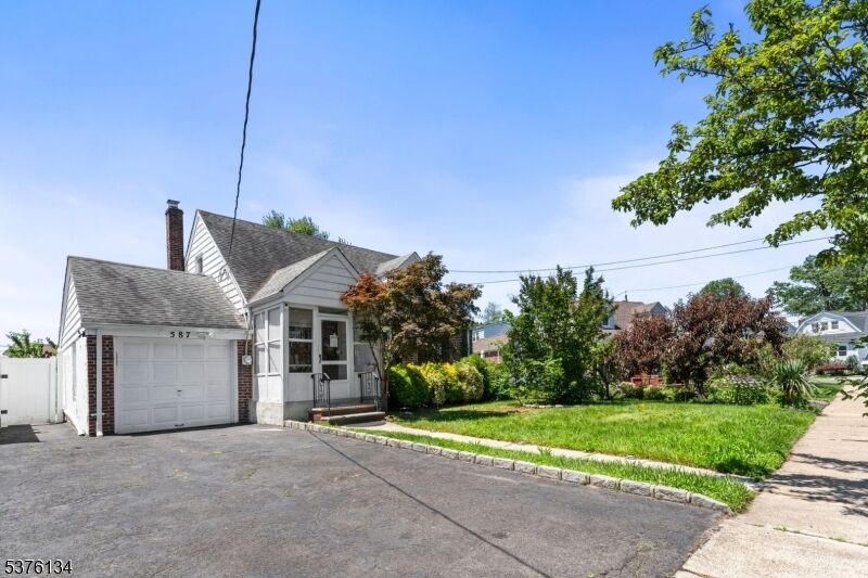 Property Photo: 587 Jesse Pl NJ 07083