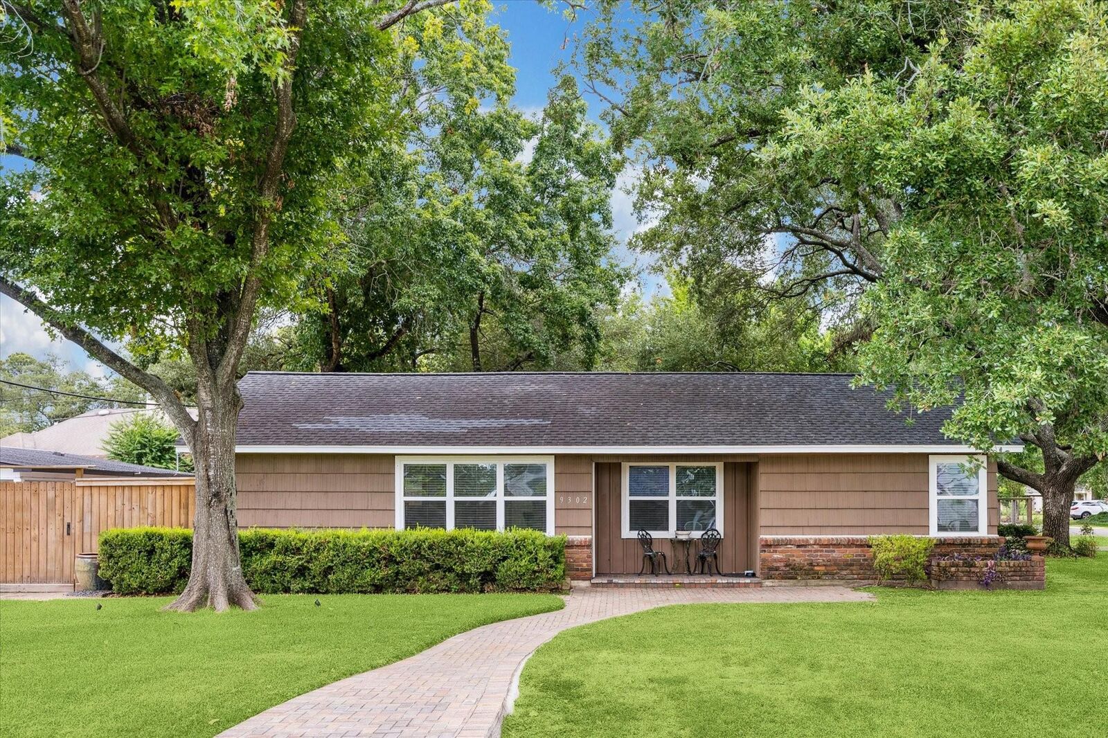 Property Photo:  9302 Rosstown Way  TX 77080 