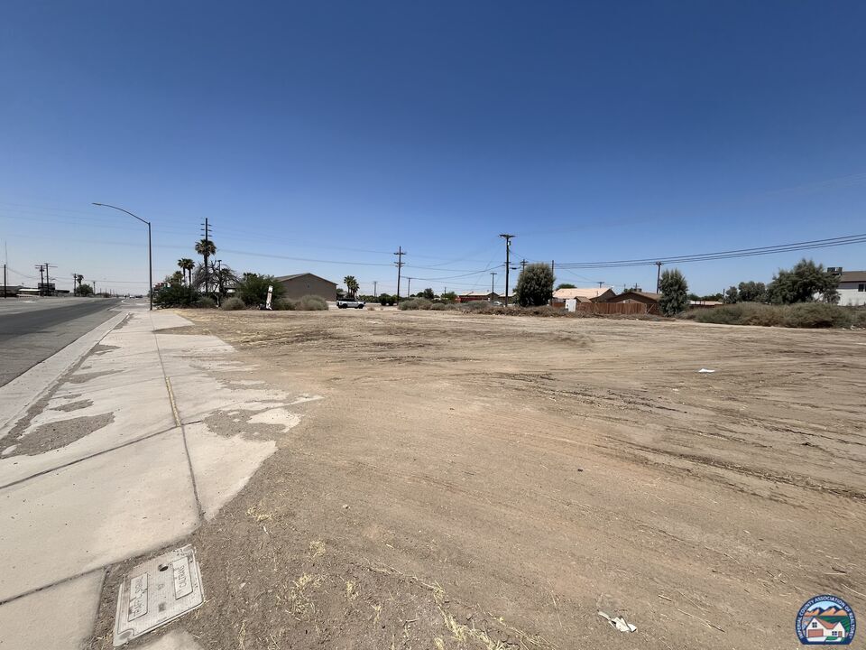 Property Photo:  285  W Main St  CA 92281 
