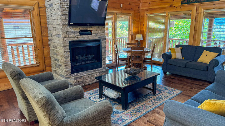 Property Photo: 1352 Timberwolf Way TN 37876