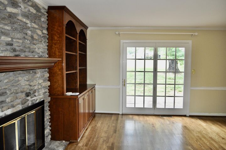 Property Photo: 573 Valleybrook Drive KY 40422