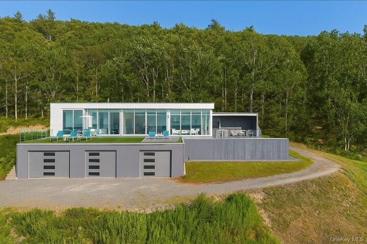 Property Photo:  717 South Road  NY 12790 