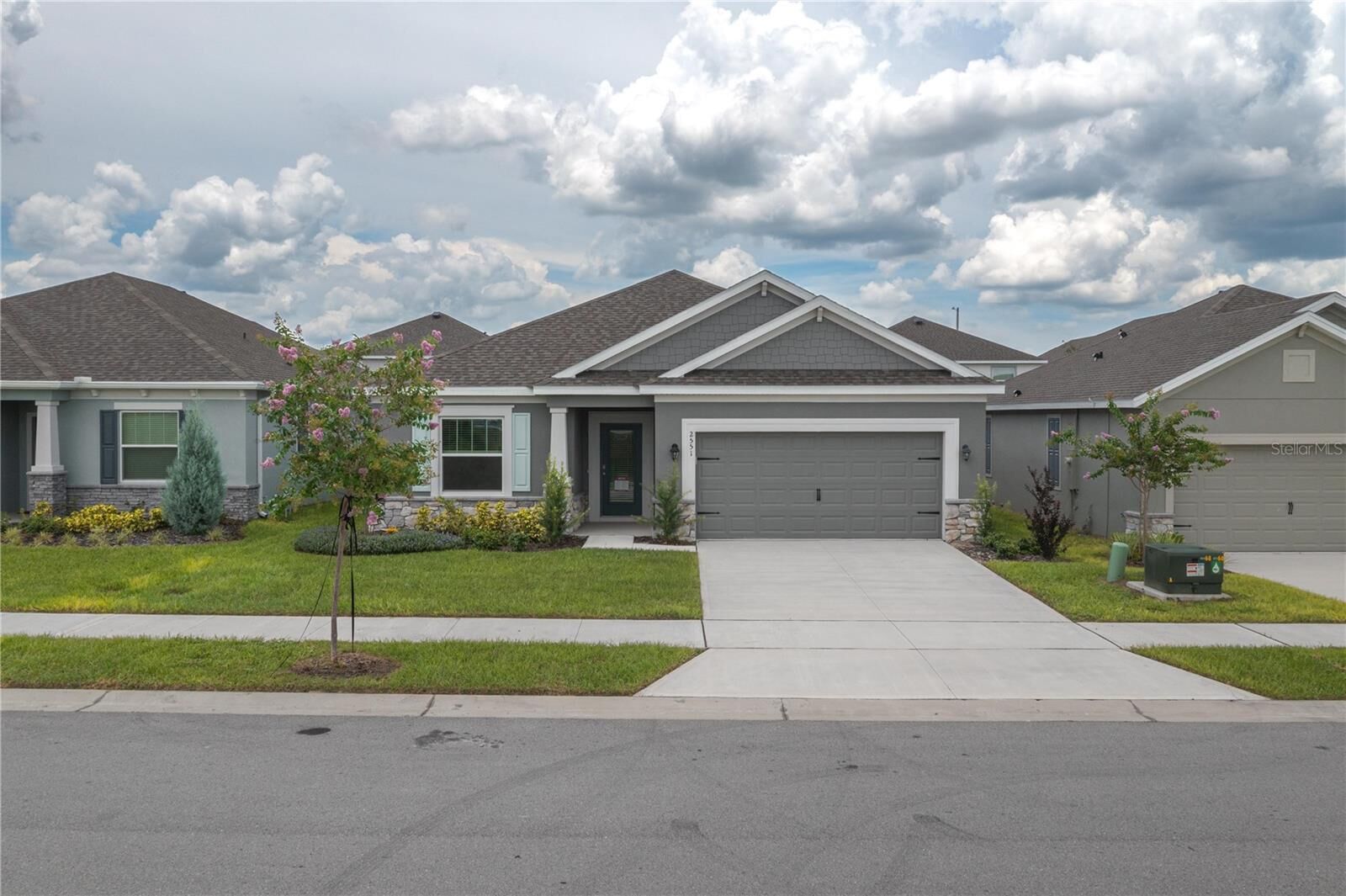 Property Photo: 2551 Mariah Place FL 33850