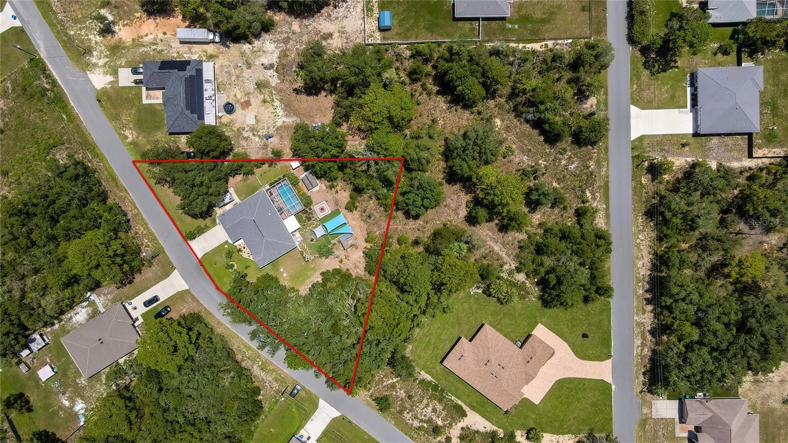 Property Photo: 13040 Hornbill Road FL 34614