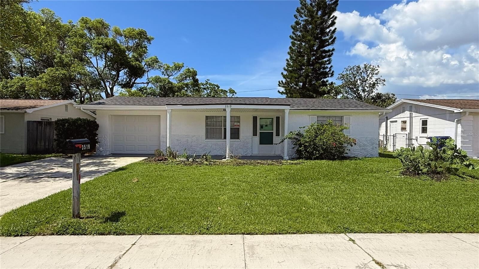 Property Photo:  3519 Emory Drive  FL 34691 