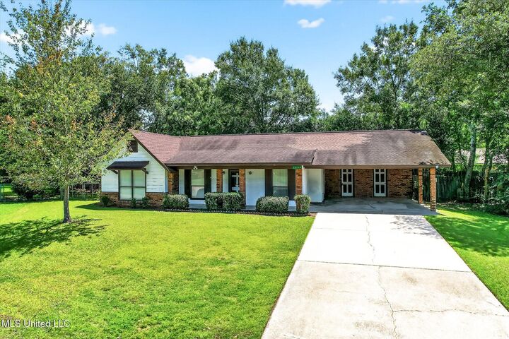 Property Photo: 12114 Edington Place MS 39503