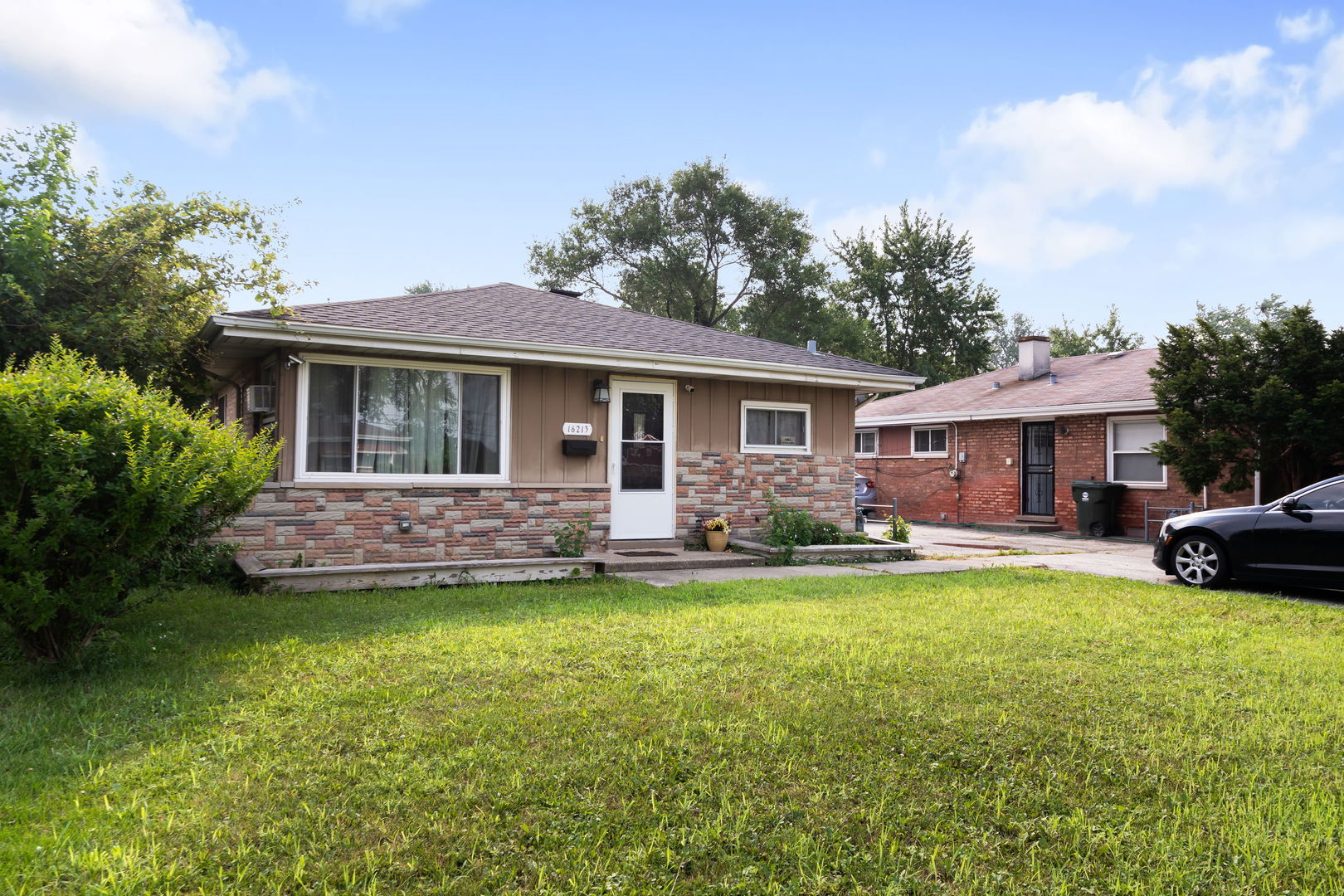 Property Photo:  16213 Wolcott Avenue  IL 60428 