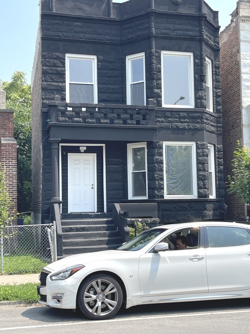 Property Photo: 1523 S Homan Avenue 1 IL 60623