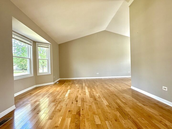 Property Photo: 1176 Westport Ridge IL 60014