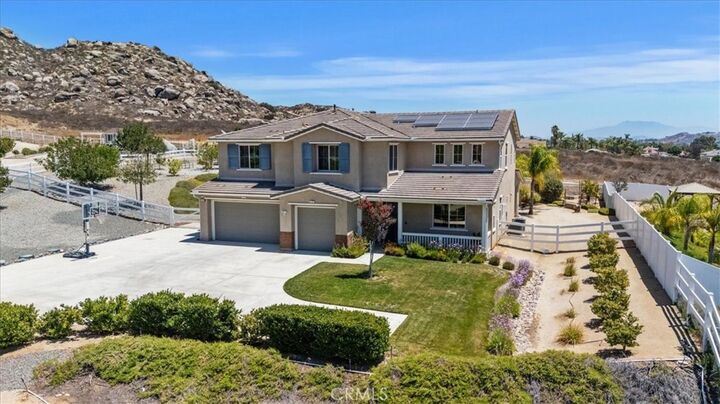 Property Photo:  17426 Fairbreeze Court  CA 92504