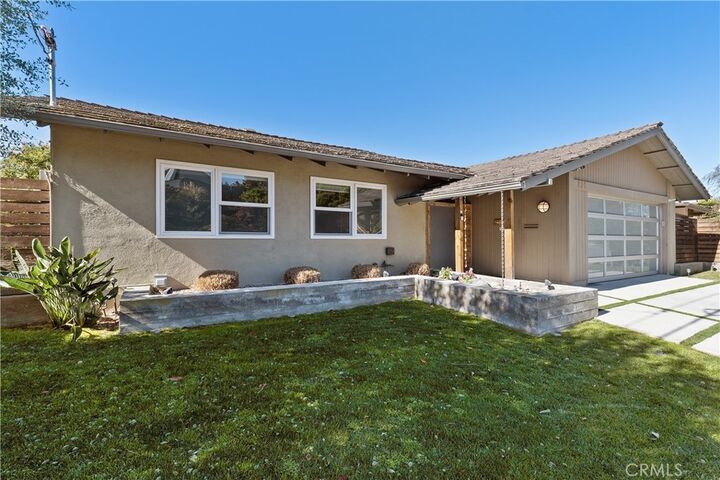 Property Photo:  723 Avenida Presidio  CA 92672 